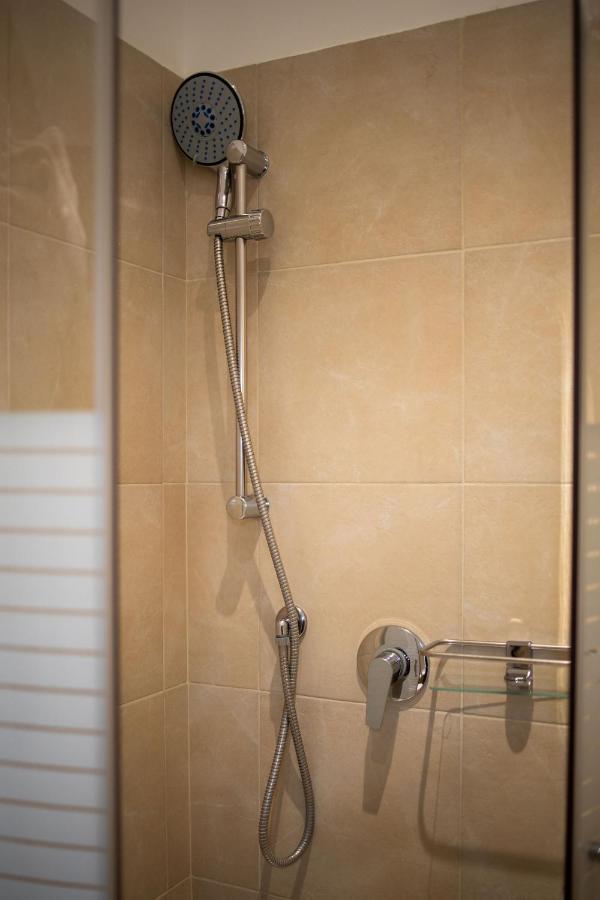 Trevi Qq Rooms Roma Esterno foto